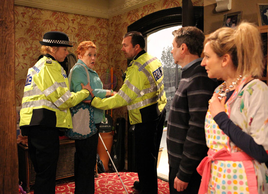 Emmerdale: 5283: 2009-04-29