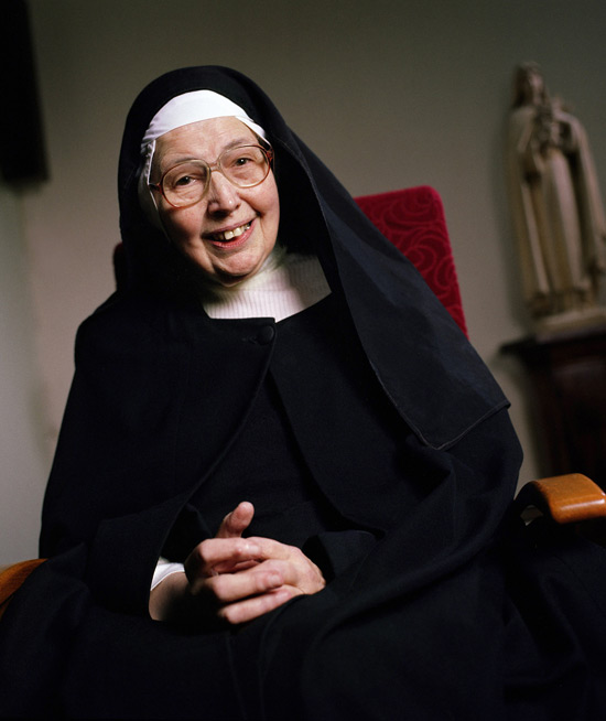 DS Icons: Sister Wendy