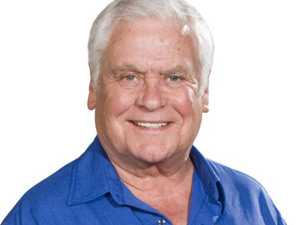 Lou Carpenter in Neighbours