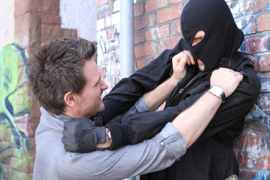 Hollyoaks: 2893: 2010-08-25