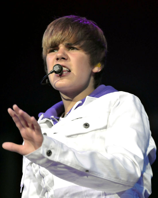 moving justin bieber icons for twitter. moving justin bieber icons for