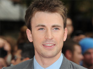 Chris Evans felt giddy around R...