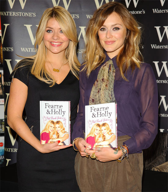 holly willoughby pics