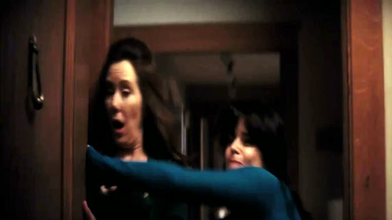 Mary McDonnell plays Jill's mum Kate. 