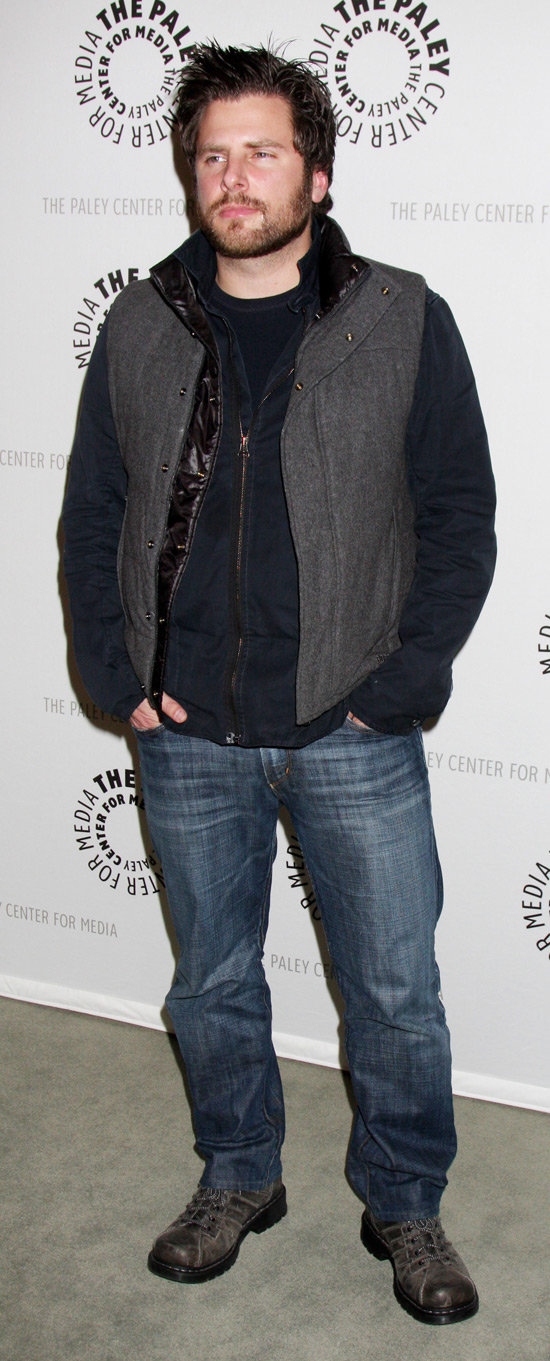 James Roday at Psych: A Twin Pe...