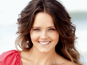 Soap Spoilers  Week on Soaps Home Away Rebecca Breeds 02 Jpg