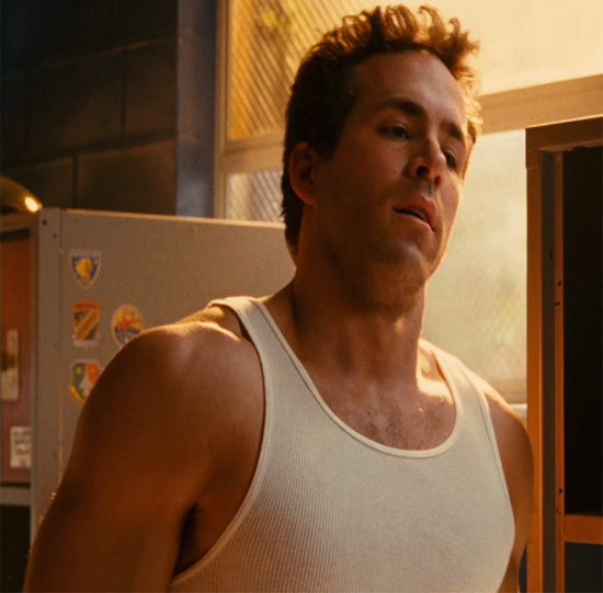 ryan reynolds green lantern shirtless. Ryan Reynolds in Green Lantern