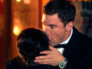 Doctors 198: Daniel and Zara kiss