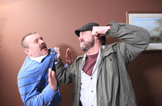 Lisa arrives at Derek's to try and stop Zak