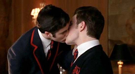 Darren+criss+gay+kiss+interview