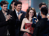 Twilight star accepting the MTV award for best movie