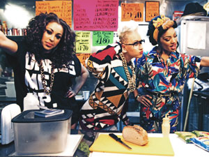 StooShe