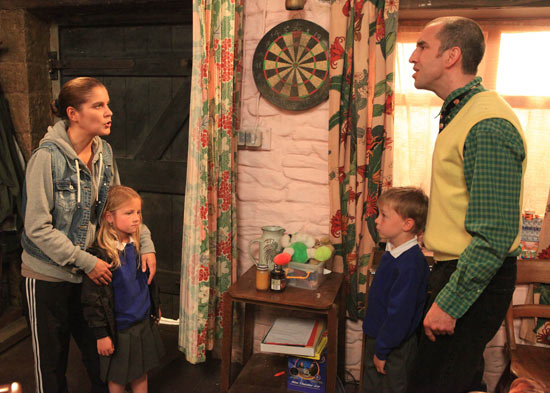Rachel barges into the Dingles and accuses Samson of bullying