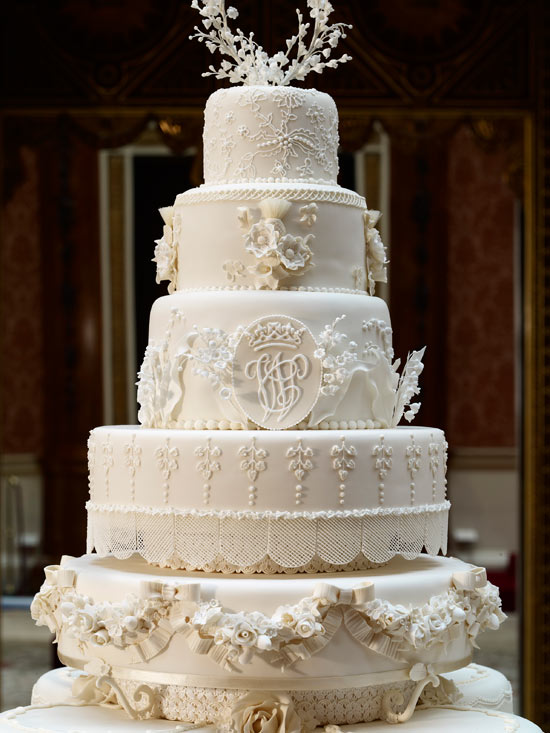 Kate Middleton 39s wedding dress shoes cake put on display at Buckingham 