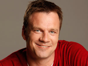 Sandy Winton (Michael Williams)