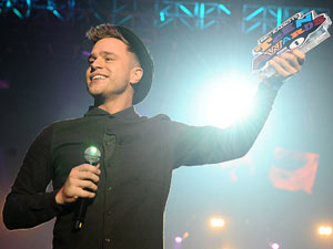Olly Murs wins Best Album at the Radio 1 Teen Awards