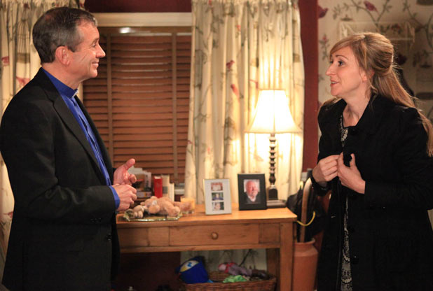 Laurel Thomas (Charlotte Bellamy) and Ashley Thomas (John Middleton)