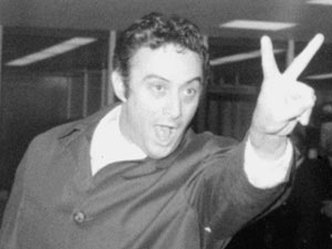 http://i1.cdnds.net/11/44/showbiz_lenny_bruce.jpg