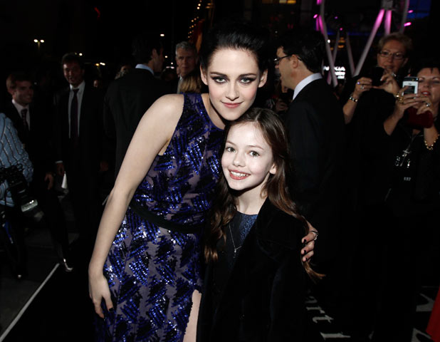 Kristen Stewart with Mackenzie Foy