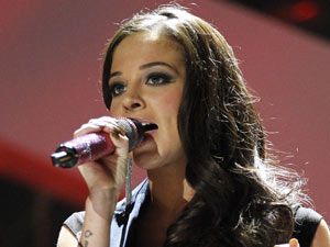 Tulisa sings Teardrop with The Collective 