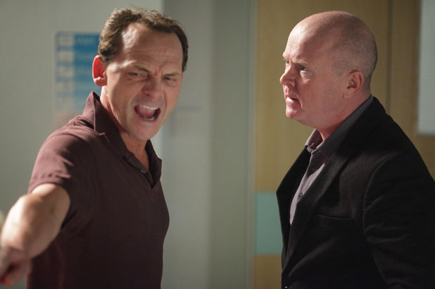 Eastenders: 4332: 2011-12-09