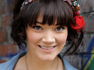 Michaela McQueen - played by Hollie-Jay Bowes - soaps_hollyoaks_cast_michaela