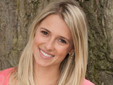 Scarlett Bowman as Maddie Morrison