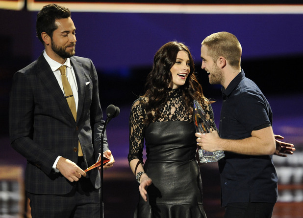 Zachery Levi, Ashley Greene and Robert Pattinson