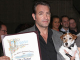 Jean Dujardin, Uggie the dog,
at the Commendation from The City of Los Angeles to 'THE ARTIST'.
Hollywood, California