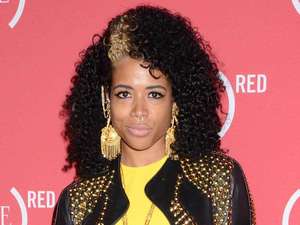 Kelis, pre-Grammy bash