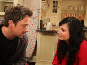 Chas defends Debbie, and gets a shock when Cameron announces that things with Debbie are over and a slight spark of chemistry is evident between Chas and Cameron
