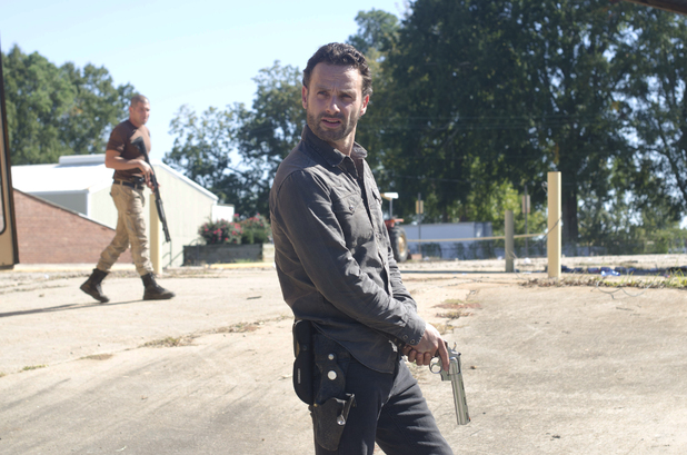 The Walking Dead S02E10: '18 Miles Out'