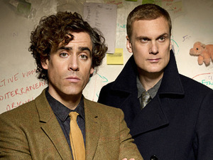 Stephen Mangan as Dirk Gently and Darren Boyd as Richard Macduff