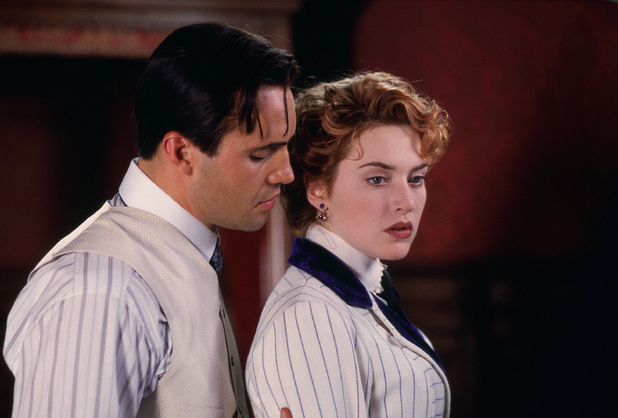 Cal Hockley (Billy Zane) and Rose
