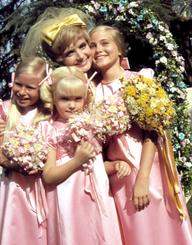 Carol Brady (Florence Henderson) 