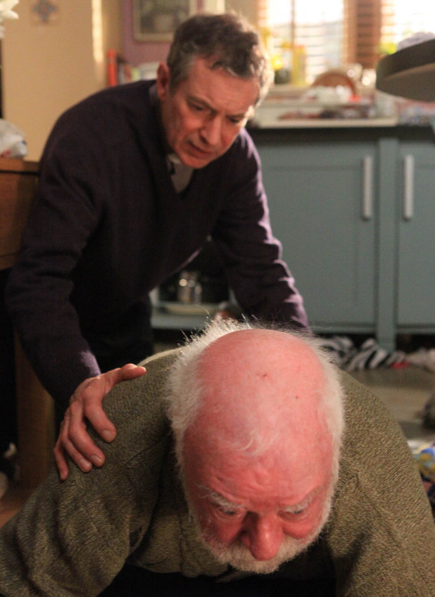 Sandy Thomas (Freddie Jones) falls in an argument with Ashley Thomas (John Middleton)