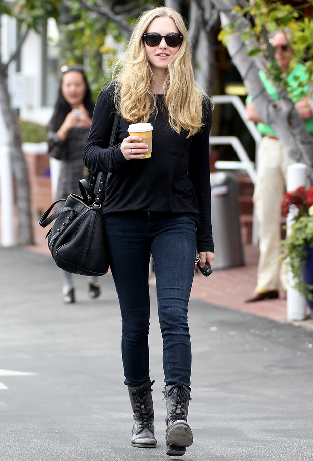 Celebrity Pictures March 29 2012