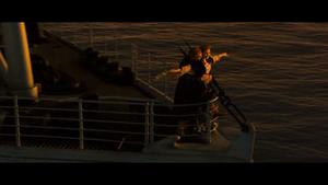 'Titanic' video clip - I'm flying