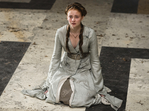 Game Of Thrones S02E04: Sansa Stark (Sophie Turner)
