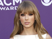 ACM Awards 2012: Taylor Swift