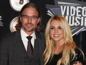 Britney Spears, boyfriend Jason Trawick
2011 MTV Video Music Awards held at LA Live - Arrivals
Los Angeles, California - 28.08.11
Mandatory Credit: Nikki Nelson / WENN.com