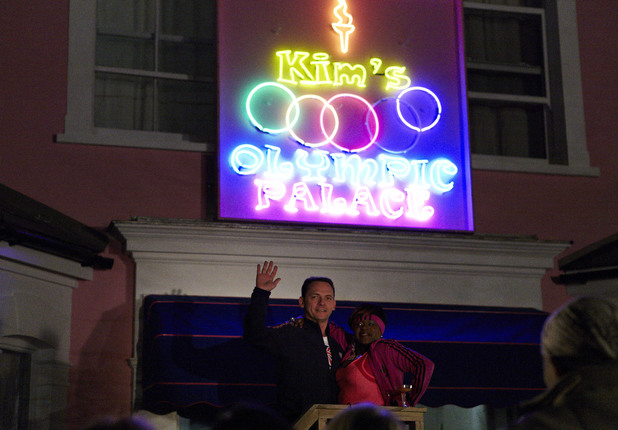 Kim's new B&B sign is revealed.