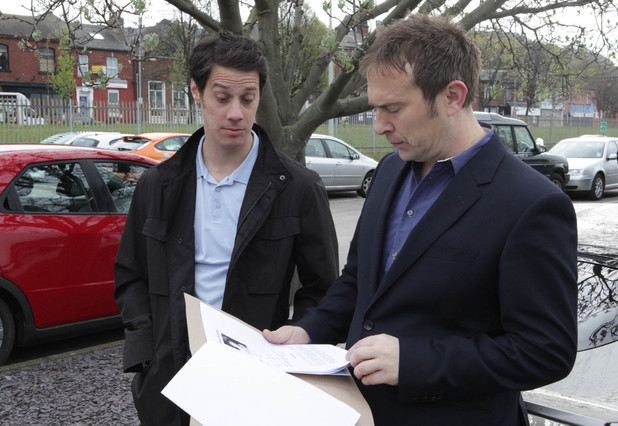 Declan meets his private investigator