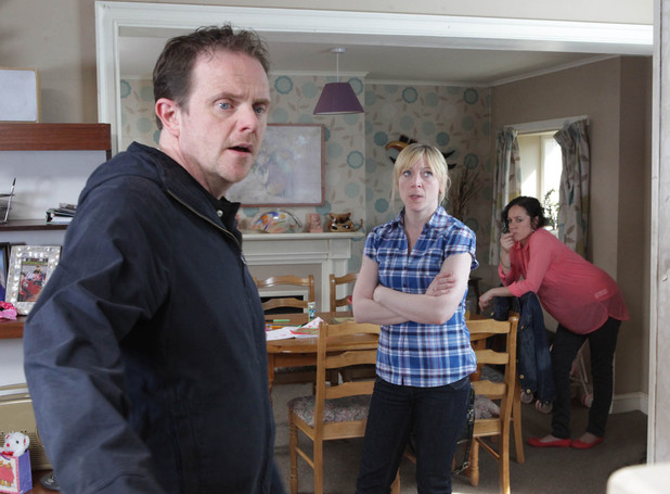 An angry Dan marches into Ali and Ruby's after Sean lies to him, claiming Ruby tried to kiss him