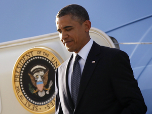 Barack Obama arrives at Los Angeles international airport, May 10 2012