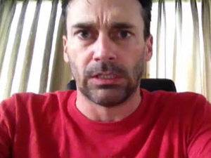 'Mad Men's Jon Hamm gives romantic advice to teenage girls