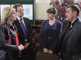 Peter and Leanne meet in court in the hopes they can reach an agreement about Simon