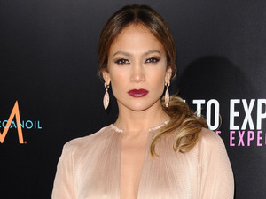 Jennifer Lopez, What to Expect When You're expecting