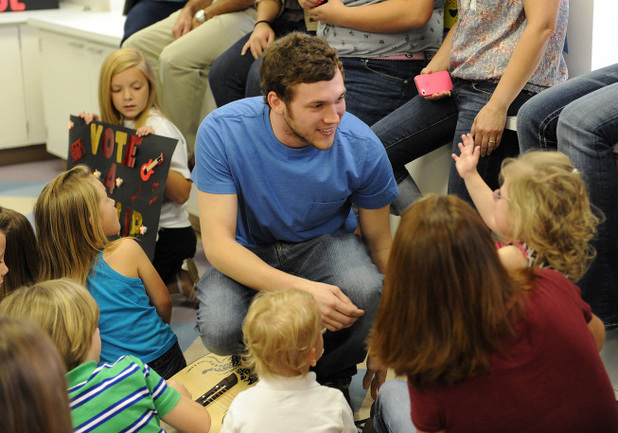 Phillip Phillips visits children at Phoebe Putney Memorial Hospial during his hometown visit to Leesburg, Georgia