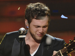 'American Idol' final: Phillip Phillips performs his first single 'Home'.